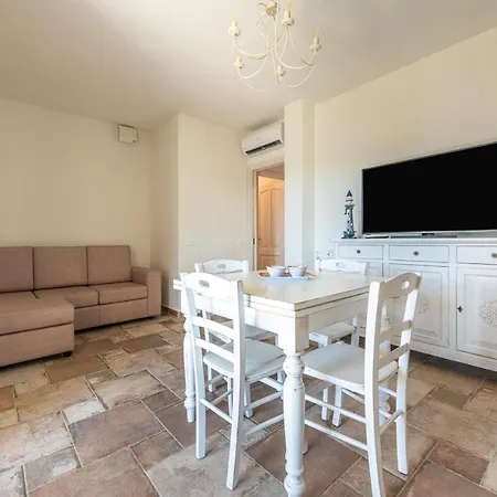 Ely House Casa vacanze